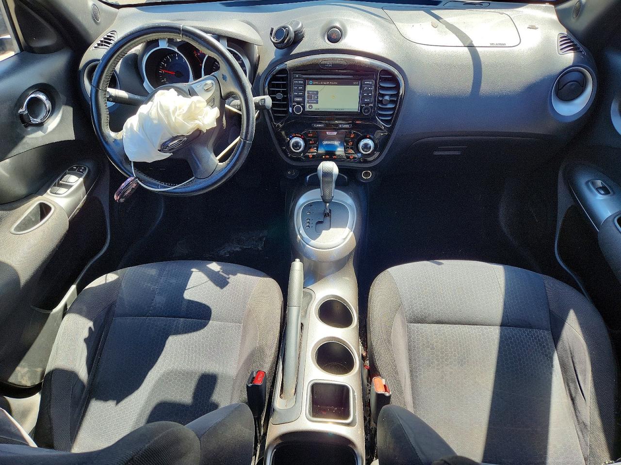 2015 NISSAN JUKE SV photo 22