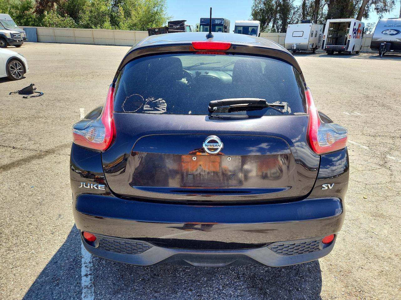 2015 NISSAN JUKE SV photo 16