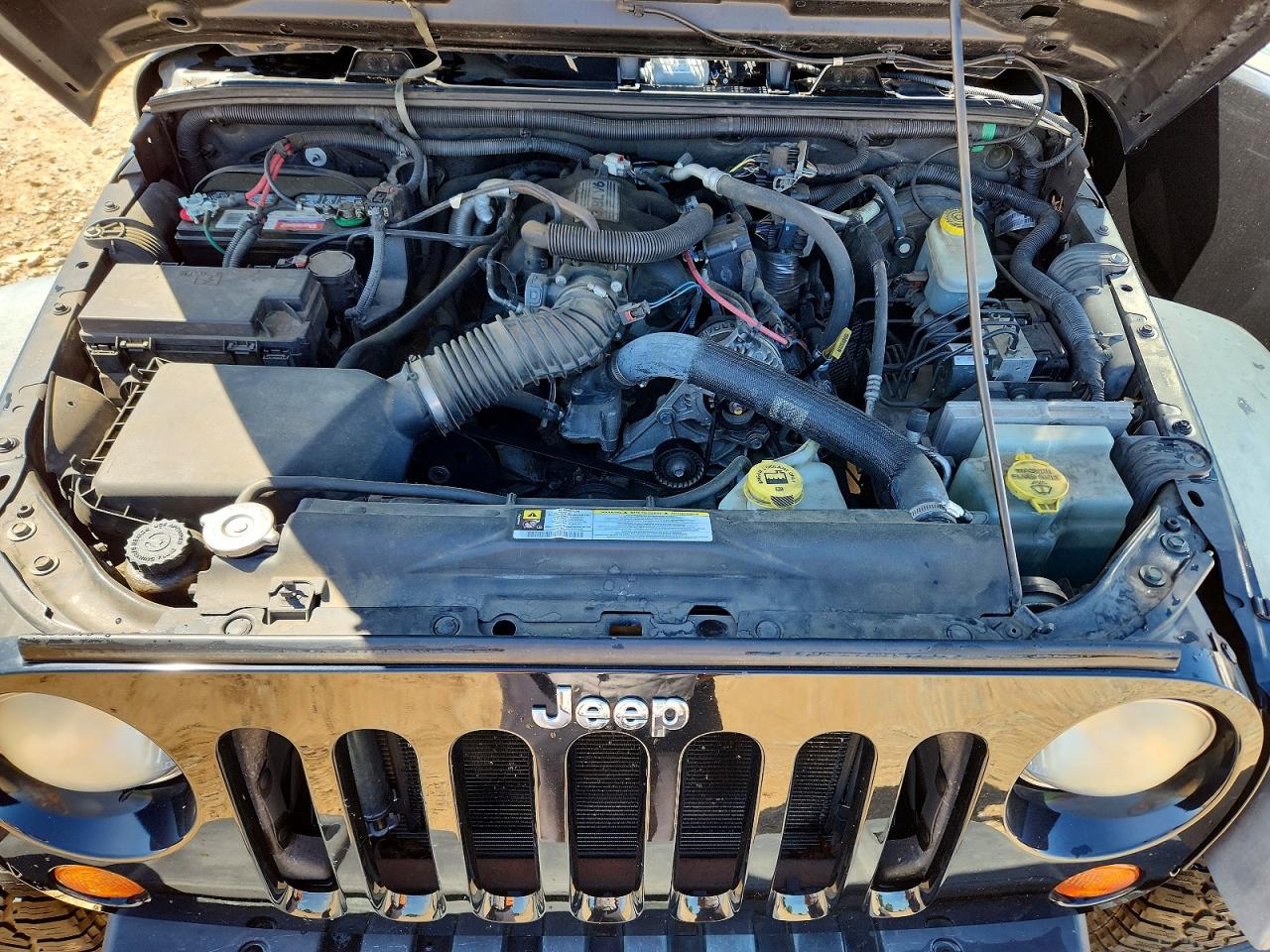 2010 JEEP WRANGLER SPORT photo 23