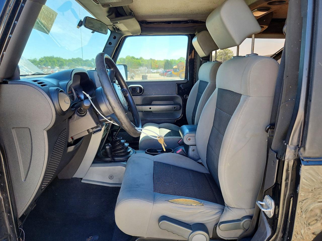2010 JEEP WRANGLER SPORT photo 13