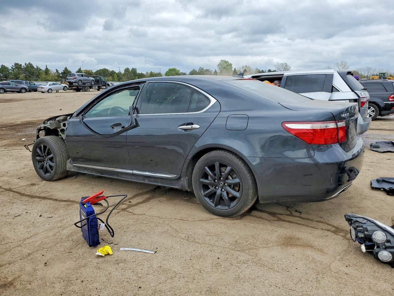 2007 LEXUS LS 460 photo 3
