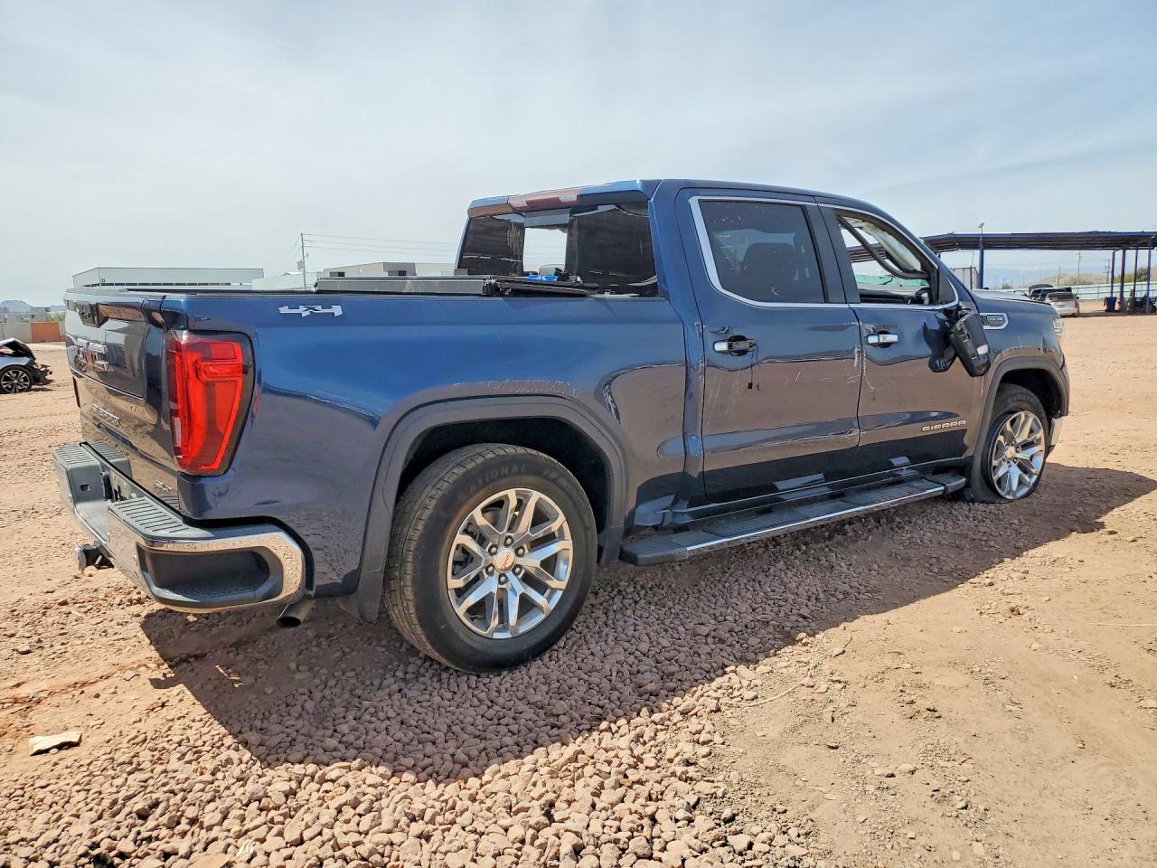 2020 GMC SIERRA K1500 SLT photo 3