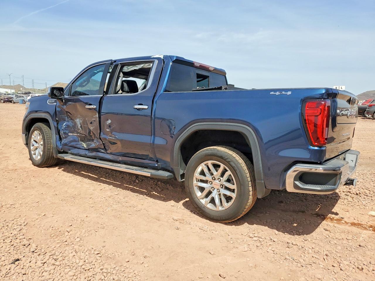 2020 GMC SIERRA K1500 SLT photo 2