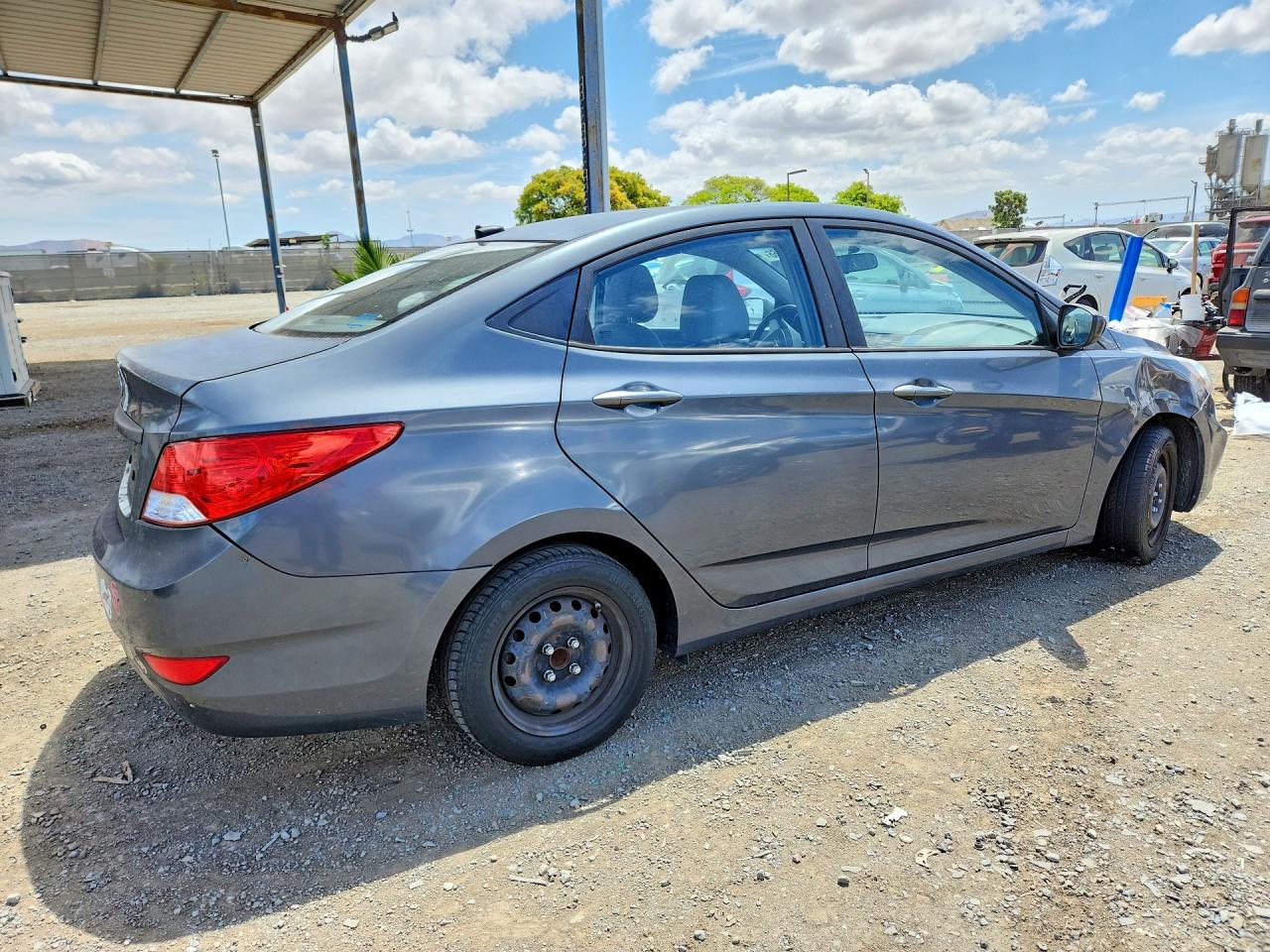 2012 HYUNDAI ACCENT GLS photo 5