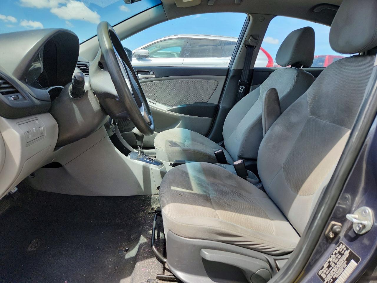 2012 HYUNDAI ACCENT GLS photo 13
