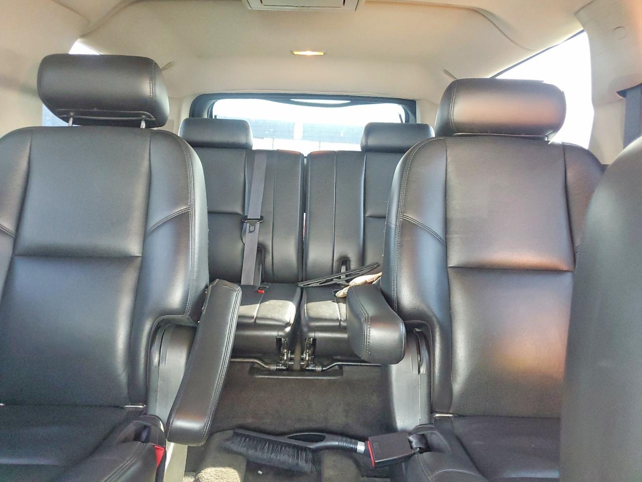 2010 CHEVROLET SUBURBAN K1500 LTZ photo 10