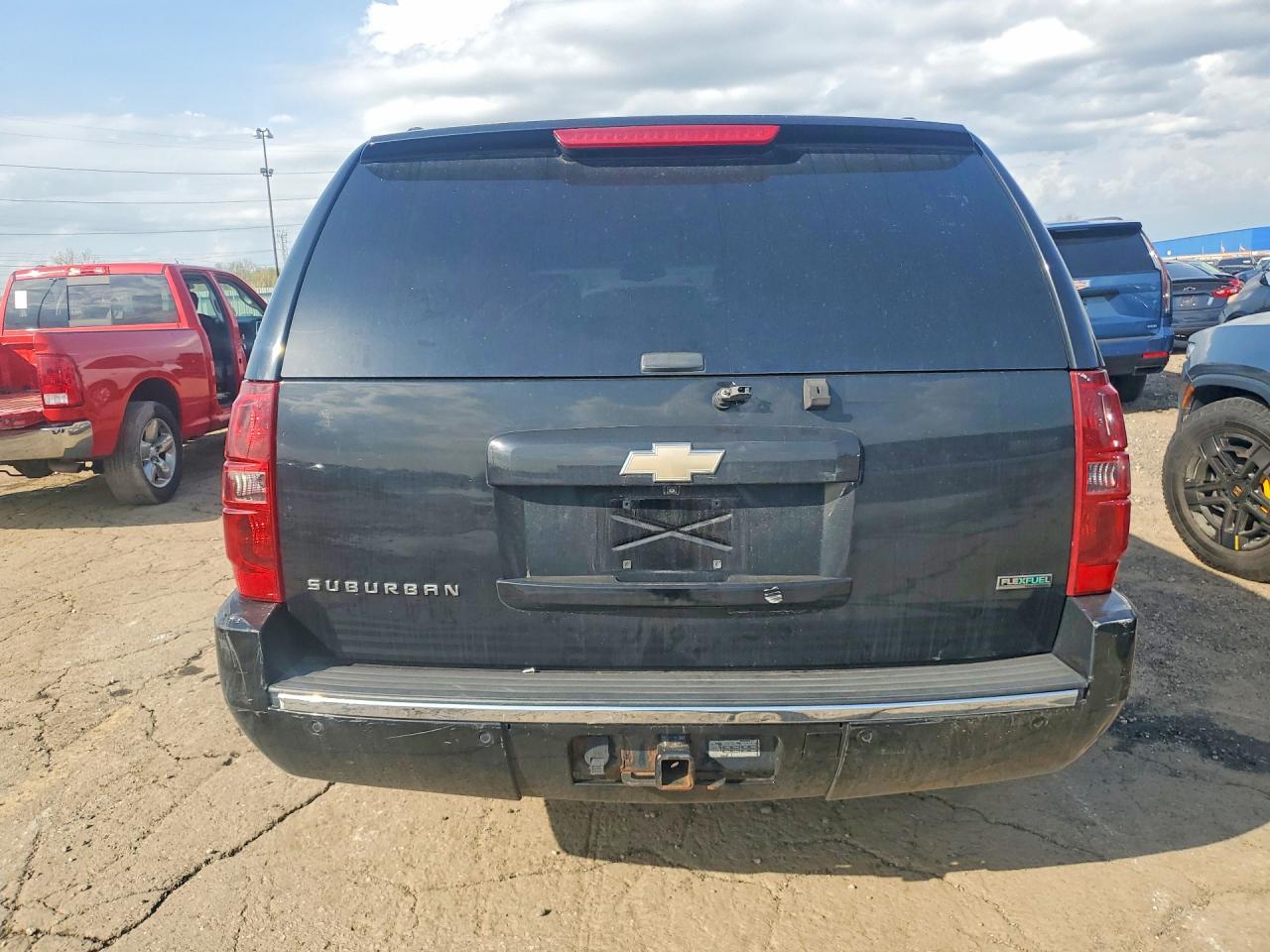 2010 CHEVROLET SUBURBAN K1500 LTZ photo 6