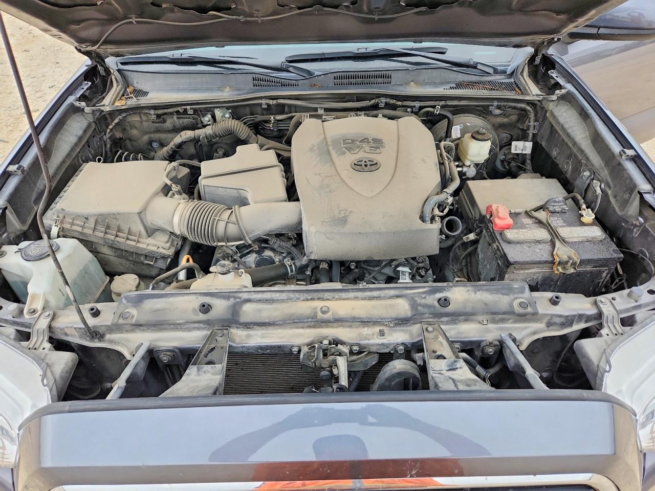 2021 TOYOTA TACOMA SR5 V6 photo 21