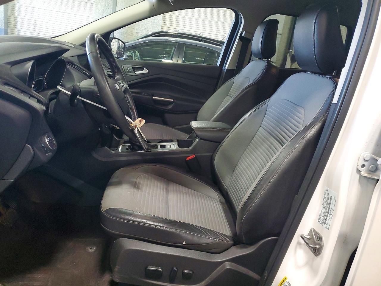 2019 FORD ESCAPE SE photo 13
