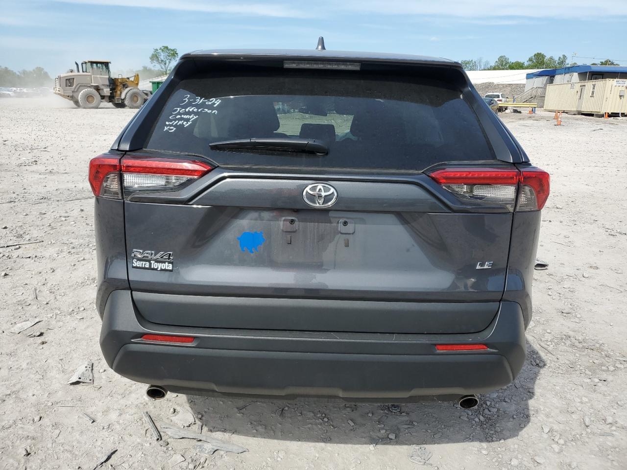 2022 TOYOTA RAV4 LE photo 11