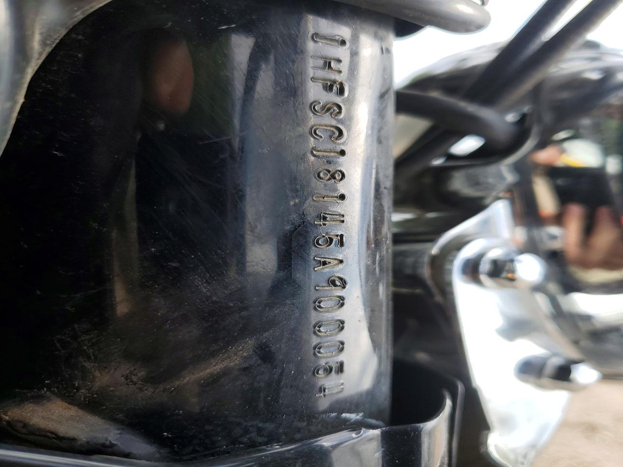 2005 HONDA VT1100 C photo 15