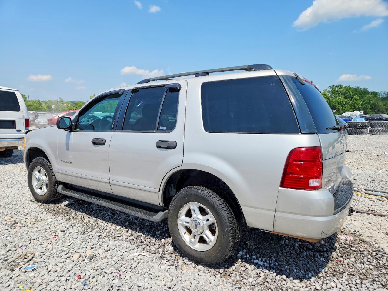2004 FORD EXPLORER XLT photo 3