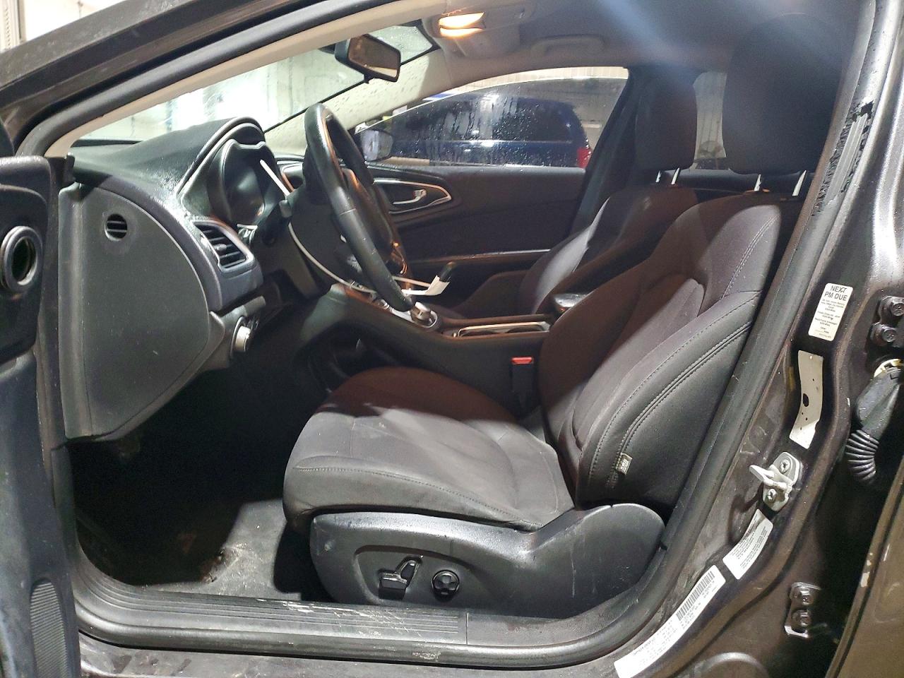 2015 CHRYSLER 200 LIMITED photo 19