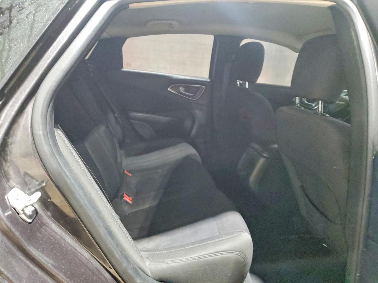 2015 CHRYSLER 200 LIMITED photo 28
