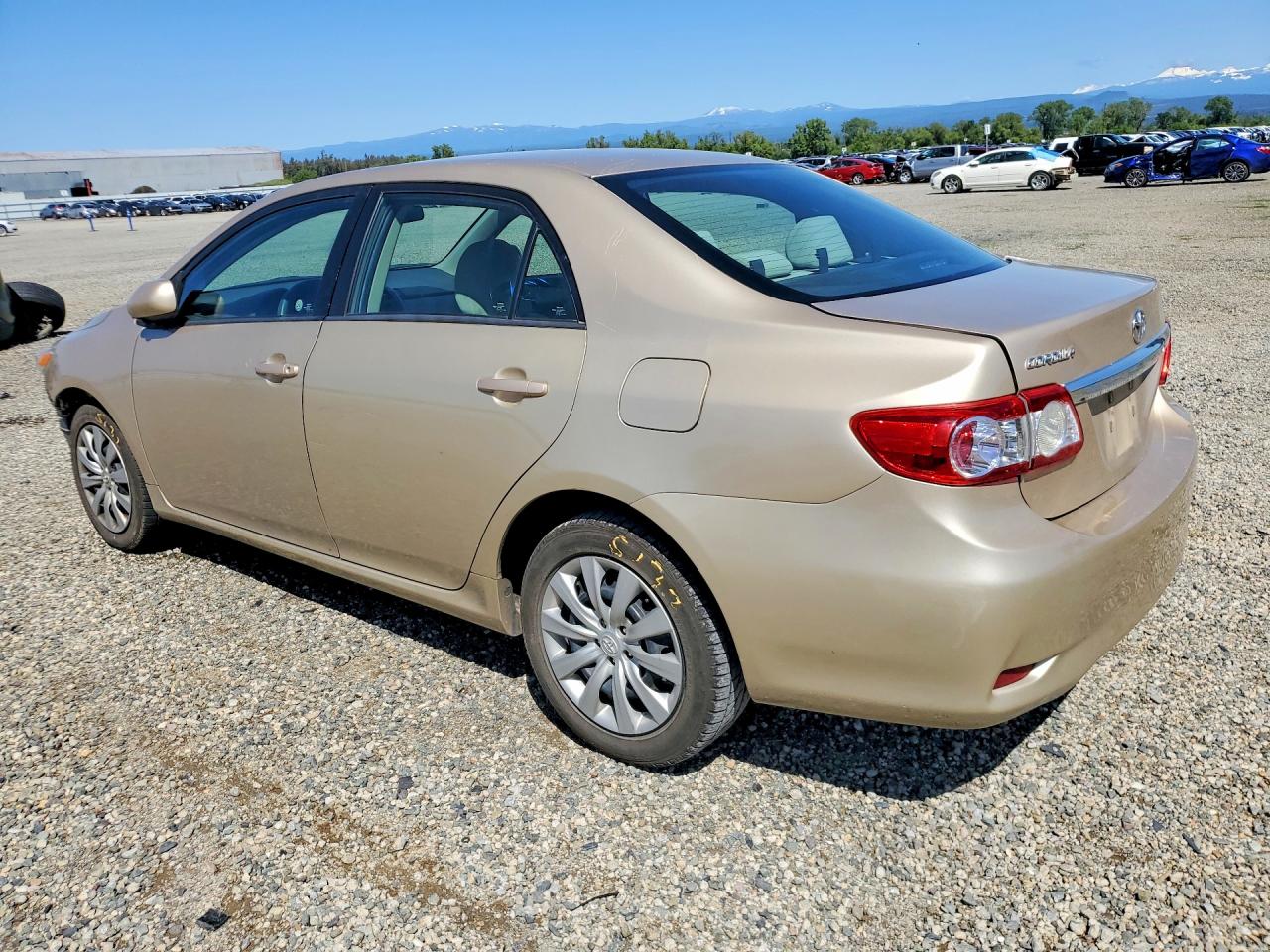 2012 TOYOTA COROLLA LE photo 4