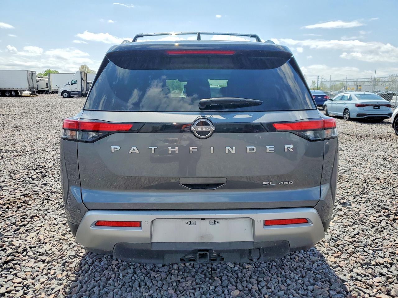 2023 NISSAN PATHFINDER SL photo 11