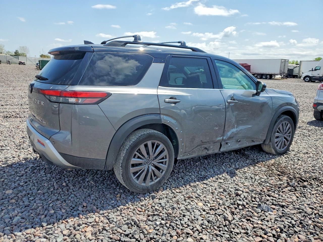 2023 NISSAN PATHFINDER SL photo 5