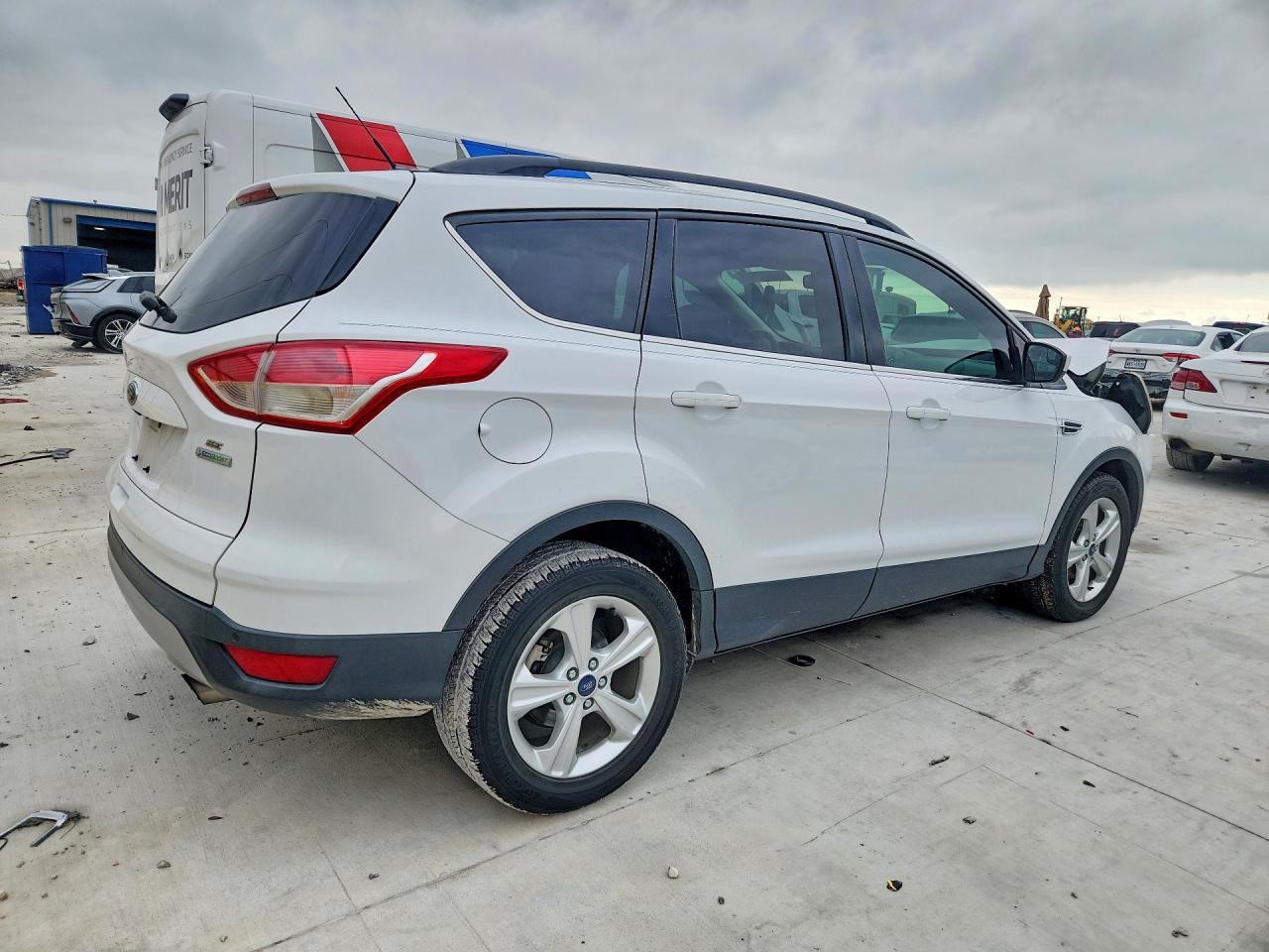 2016 FORD ESCAPE SE photo 5