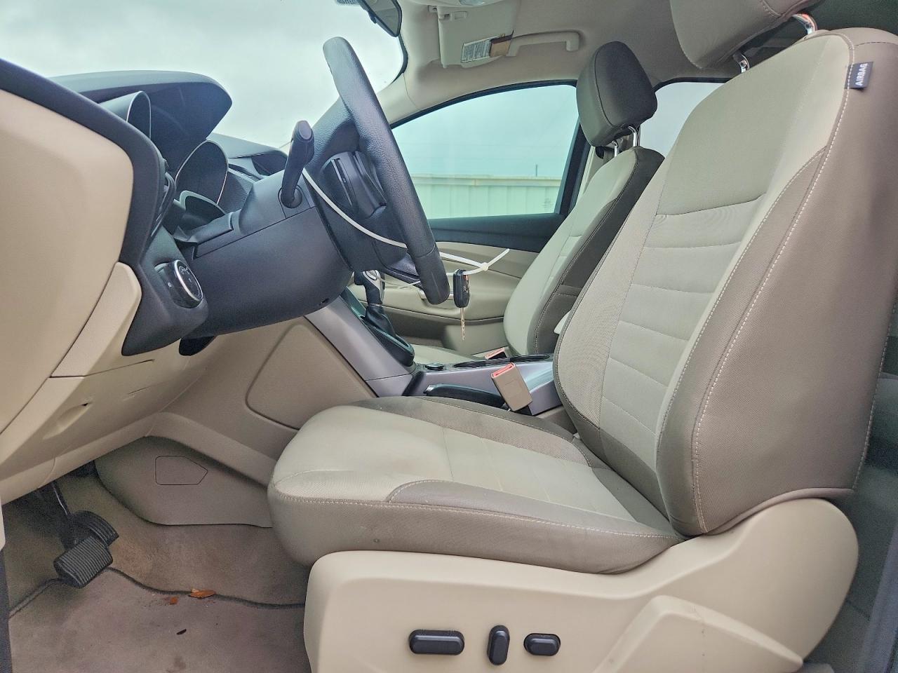 2016 FORD ESCAPE SE photo 13