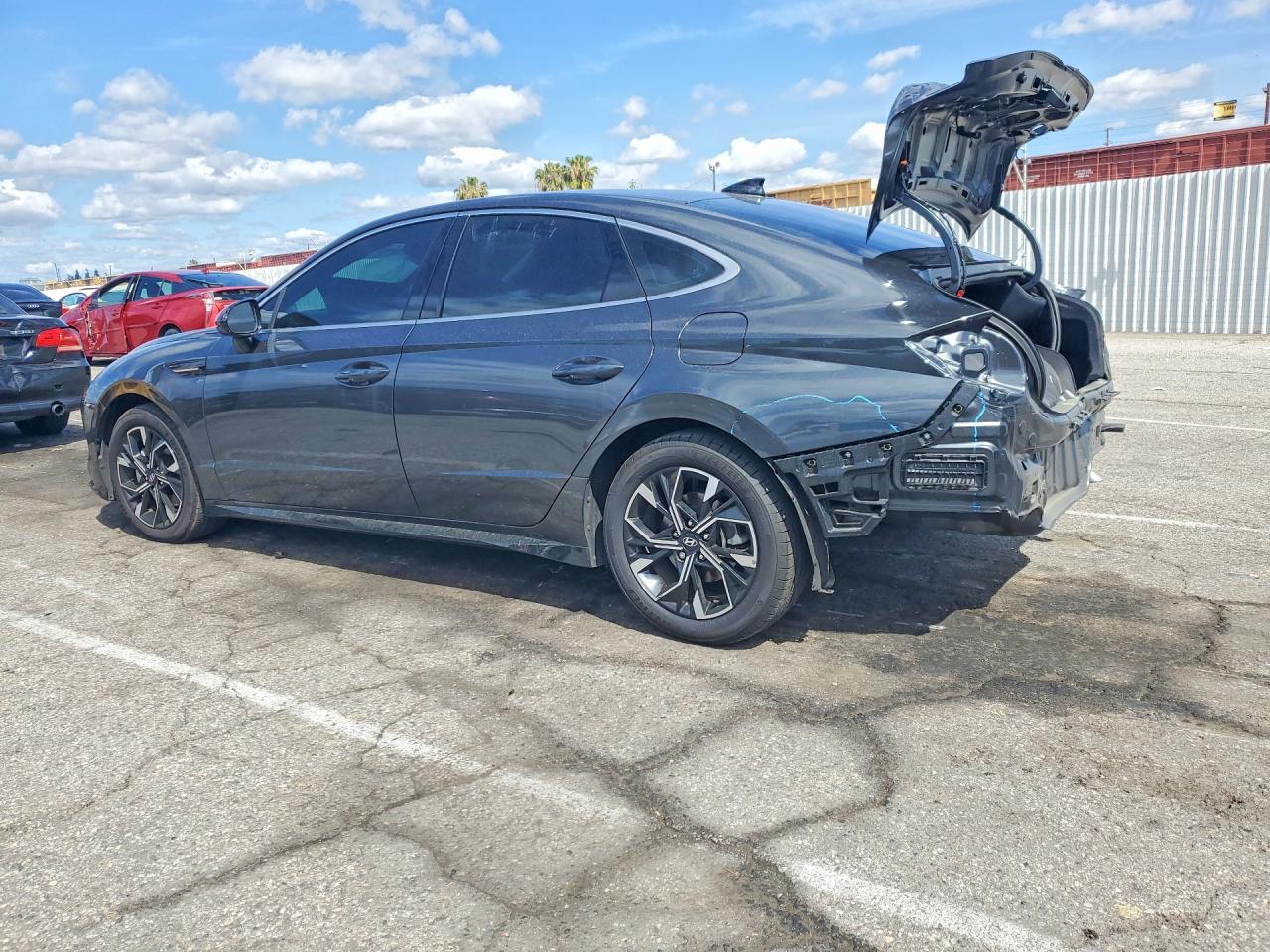 2024 HYUNDAI SONATA SEL photo 4
