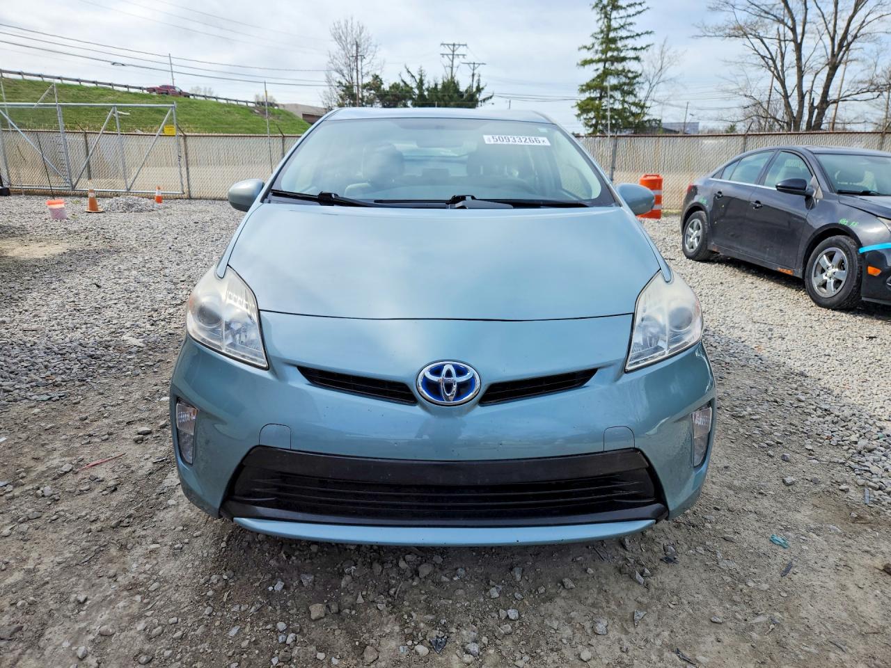 2013 TOYOTA PRIUS THREE photo 9