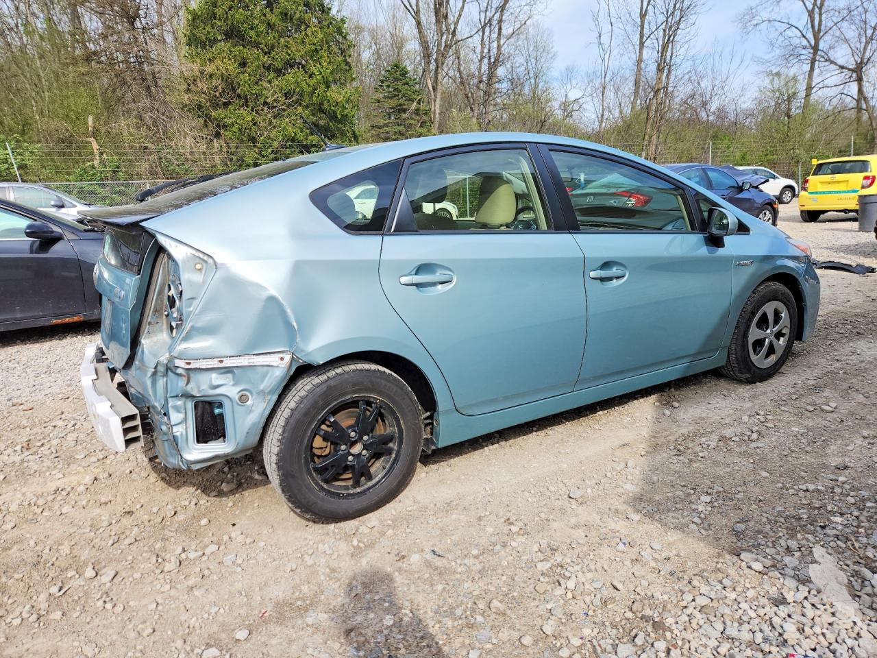 2013 TOYOTA PRIUS THREE photo 5