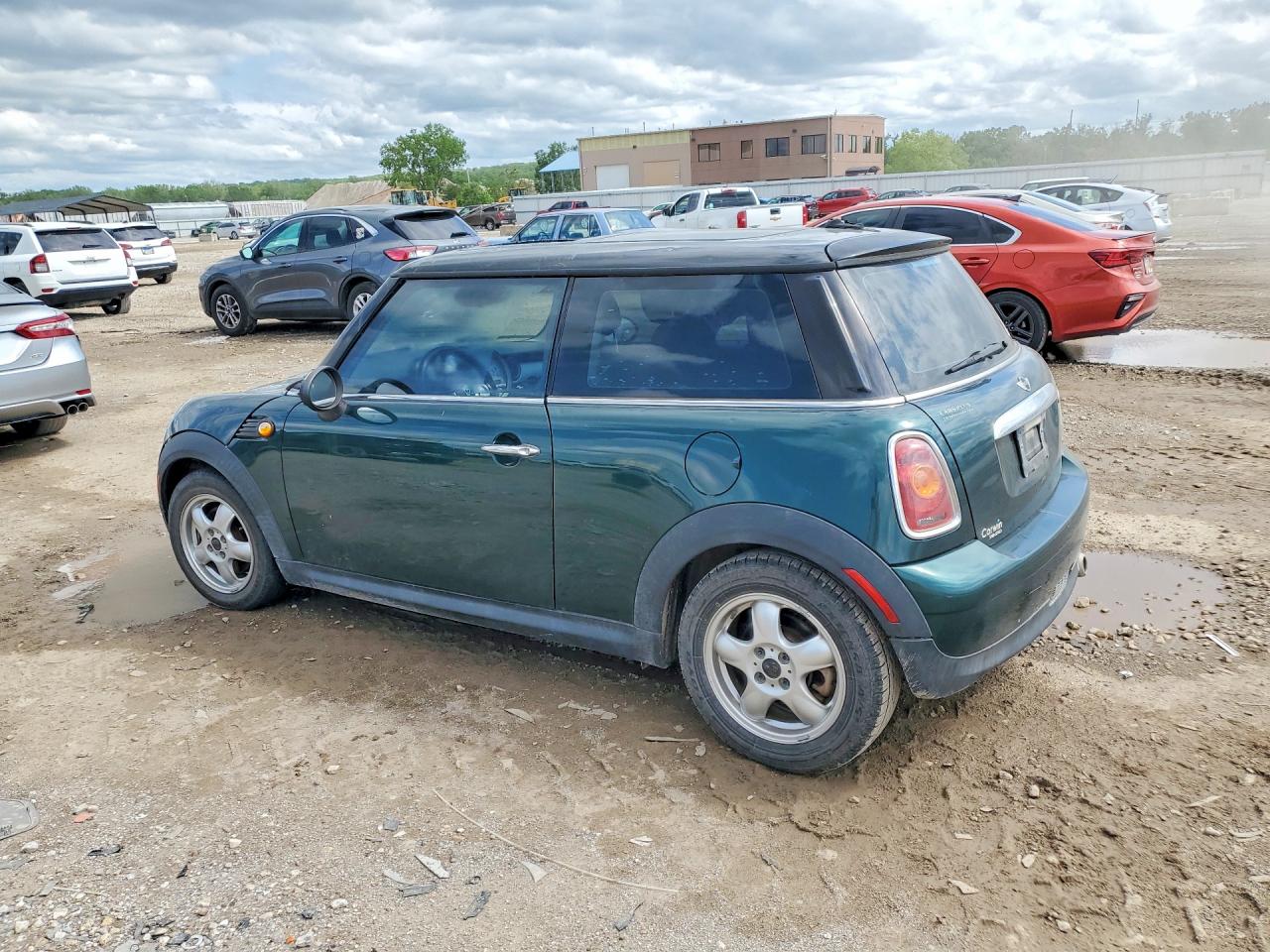 2010 MINI COOPER photo 4