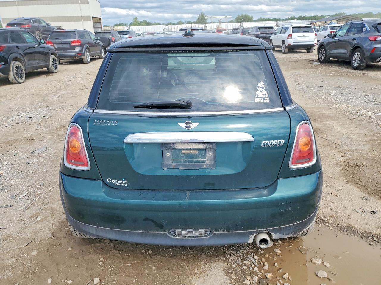 2010 MINI COOPER photo 16
