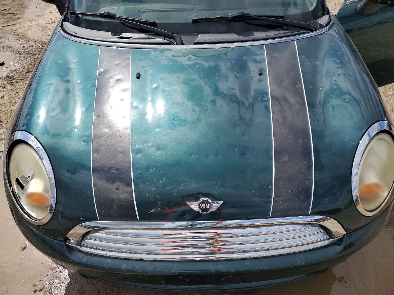 2010 MINI COOPER photo 31