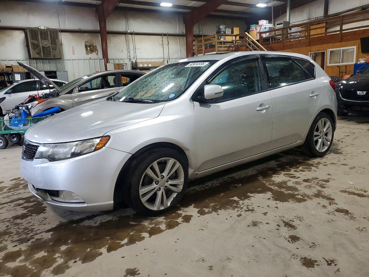 2013 KIA FORTE