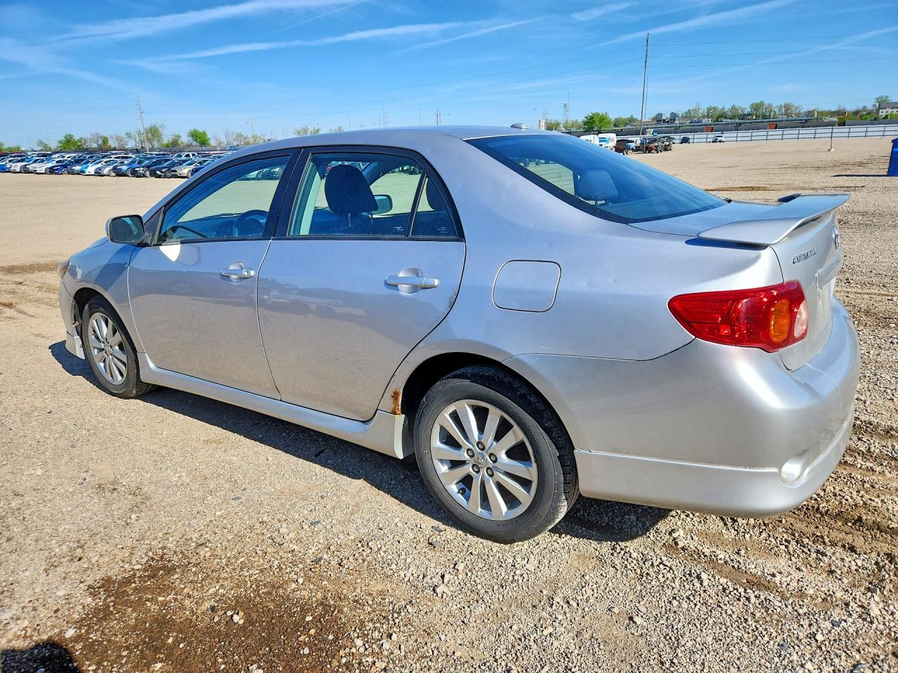 2010 TOYOTA COROLLA S photo 4