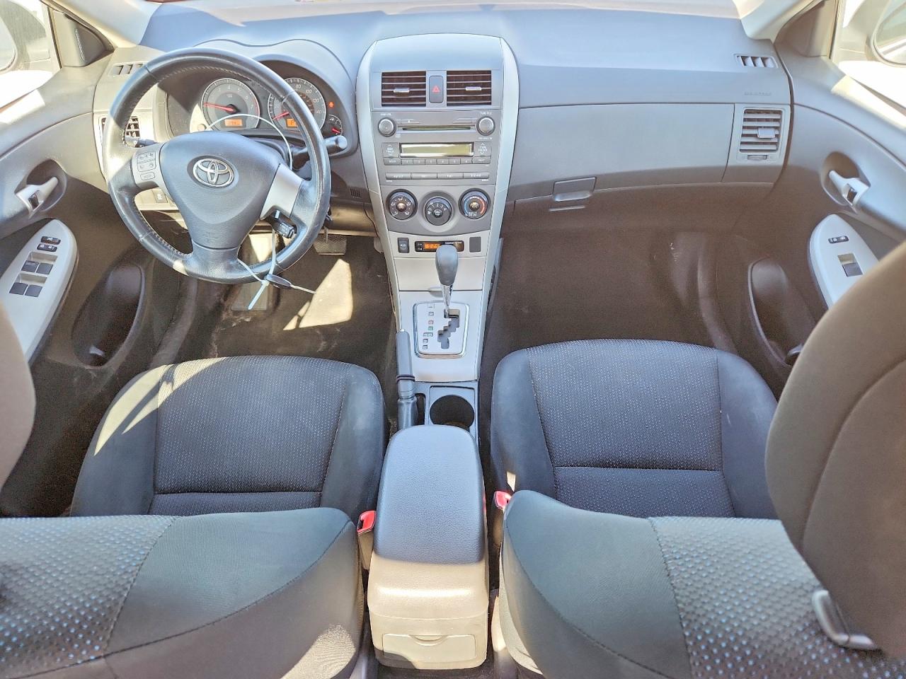 2010 TOYOTA COROLLA S photo 22