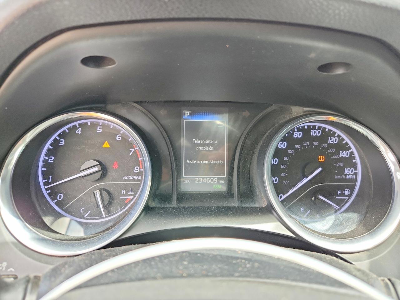2019 TOYOTA CAMRY SE photo 9