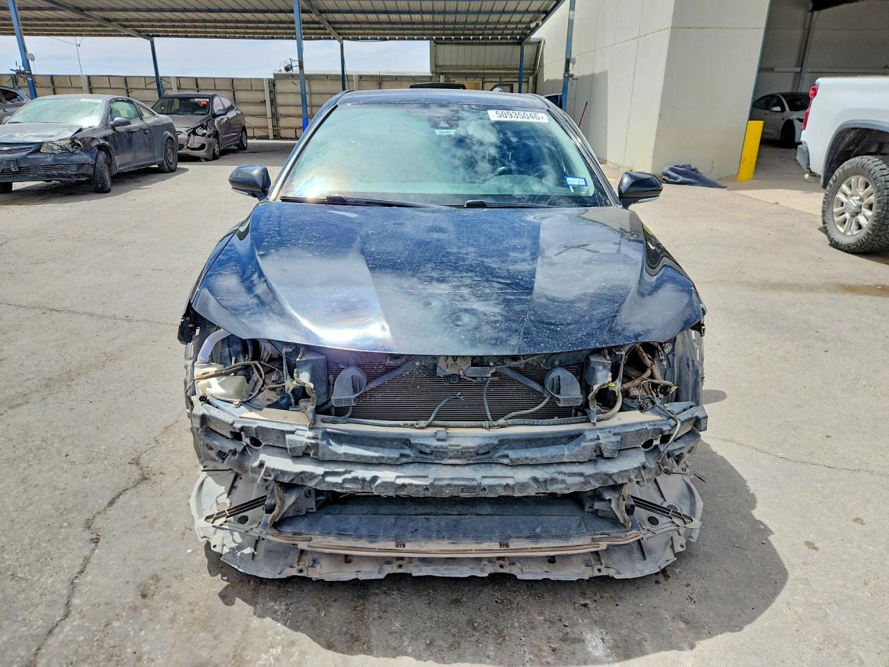 2019 TOYOTA CAMRY SE photo 5