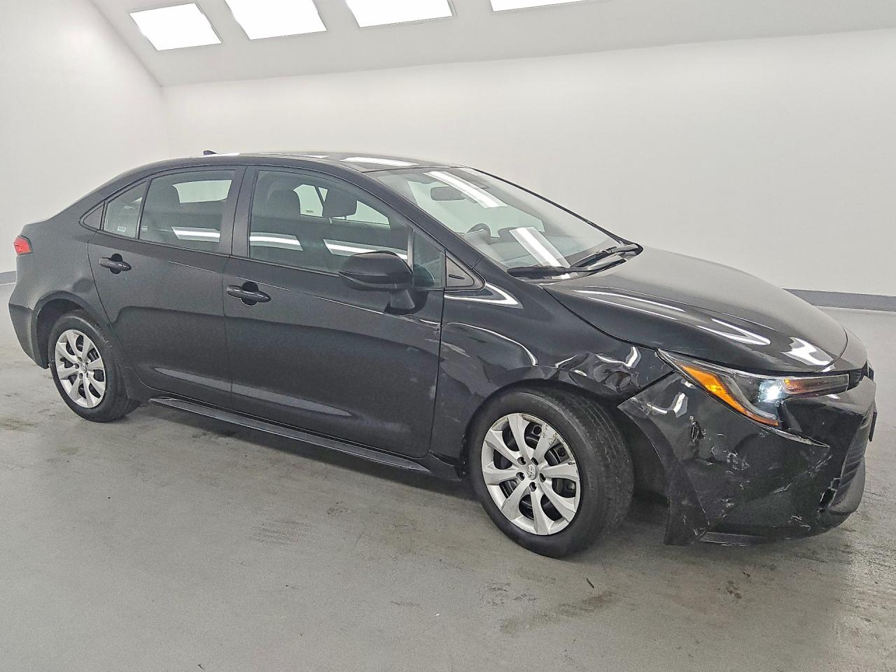 2025 TOYOTA COROLLA LE photo 7