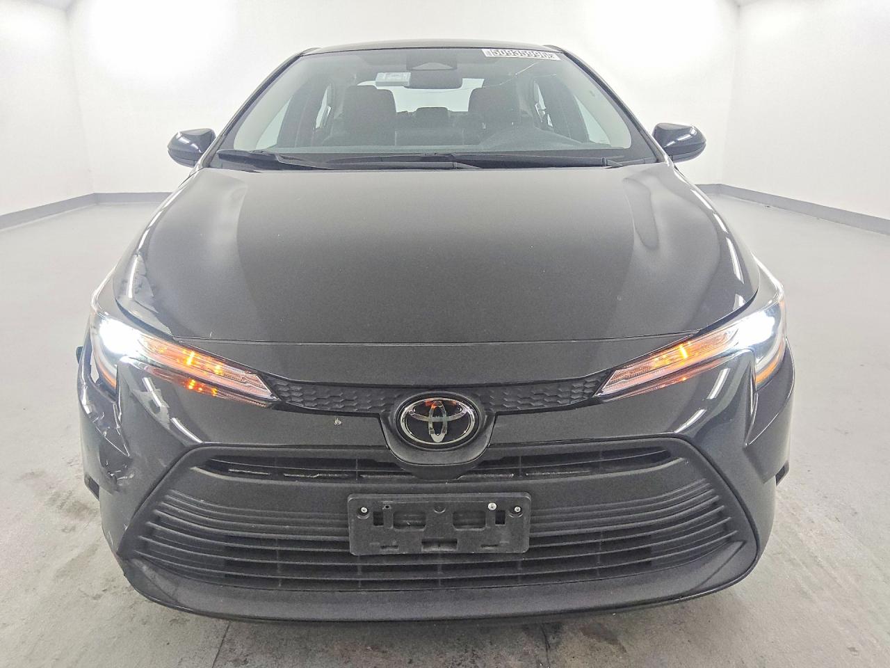2025 TOYOTA COROLLA LE photo 9