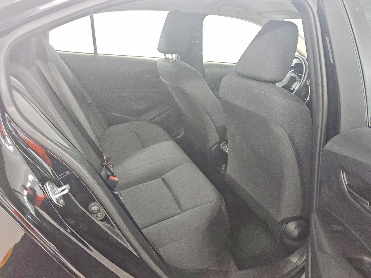 2025 TOYOTA COROLLA LE photo 19