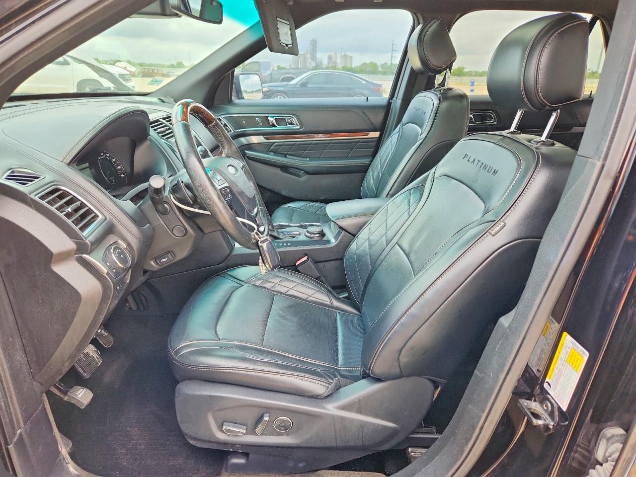 2017 FORD EXPLORER photo 13