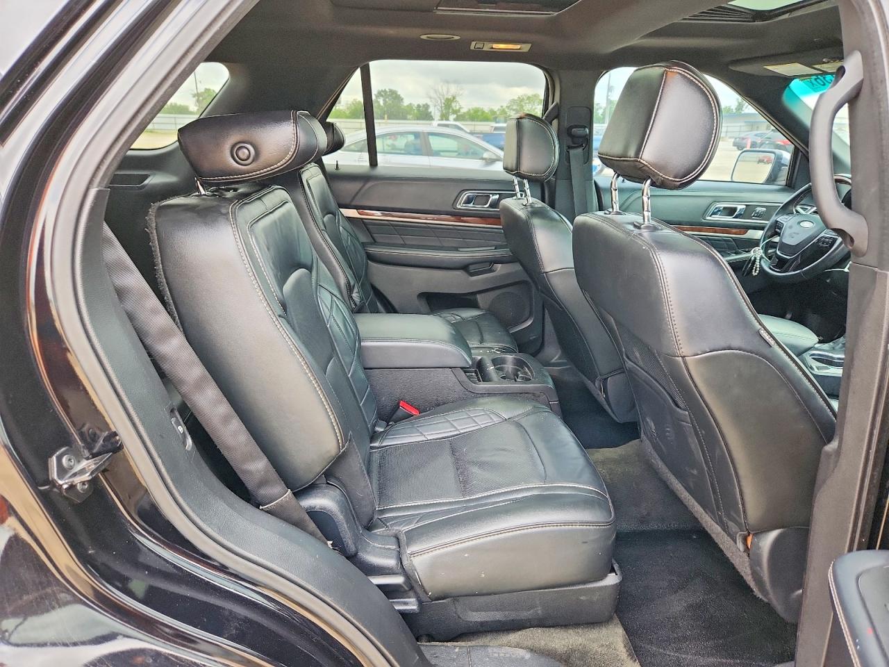 2017 FORD EXPLORER photo 21