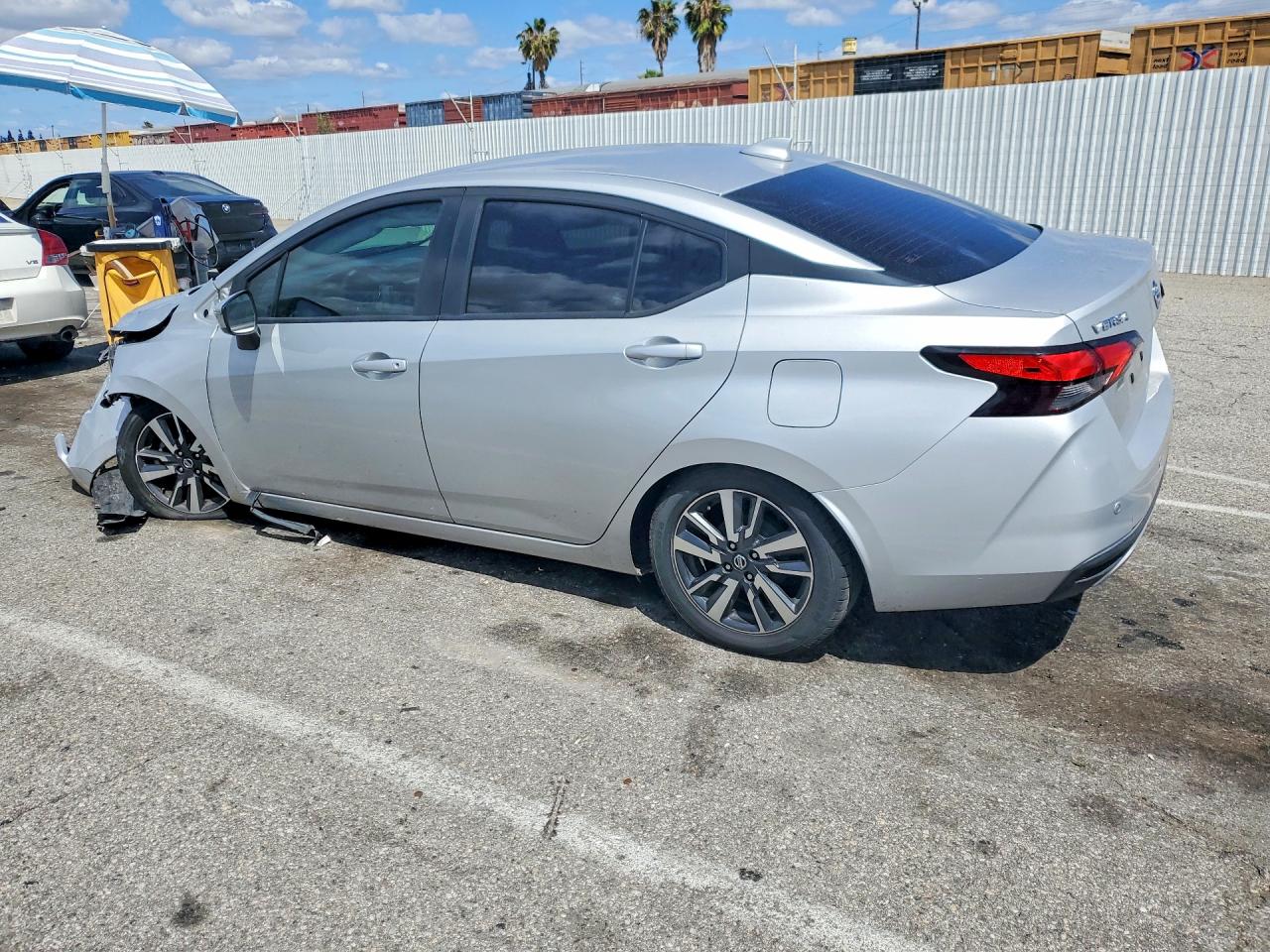 2021 NISSAN VERSA SV photo 2