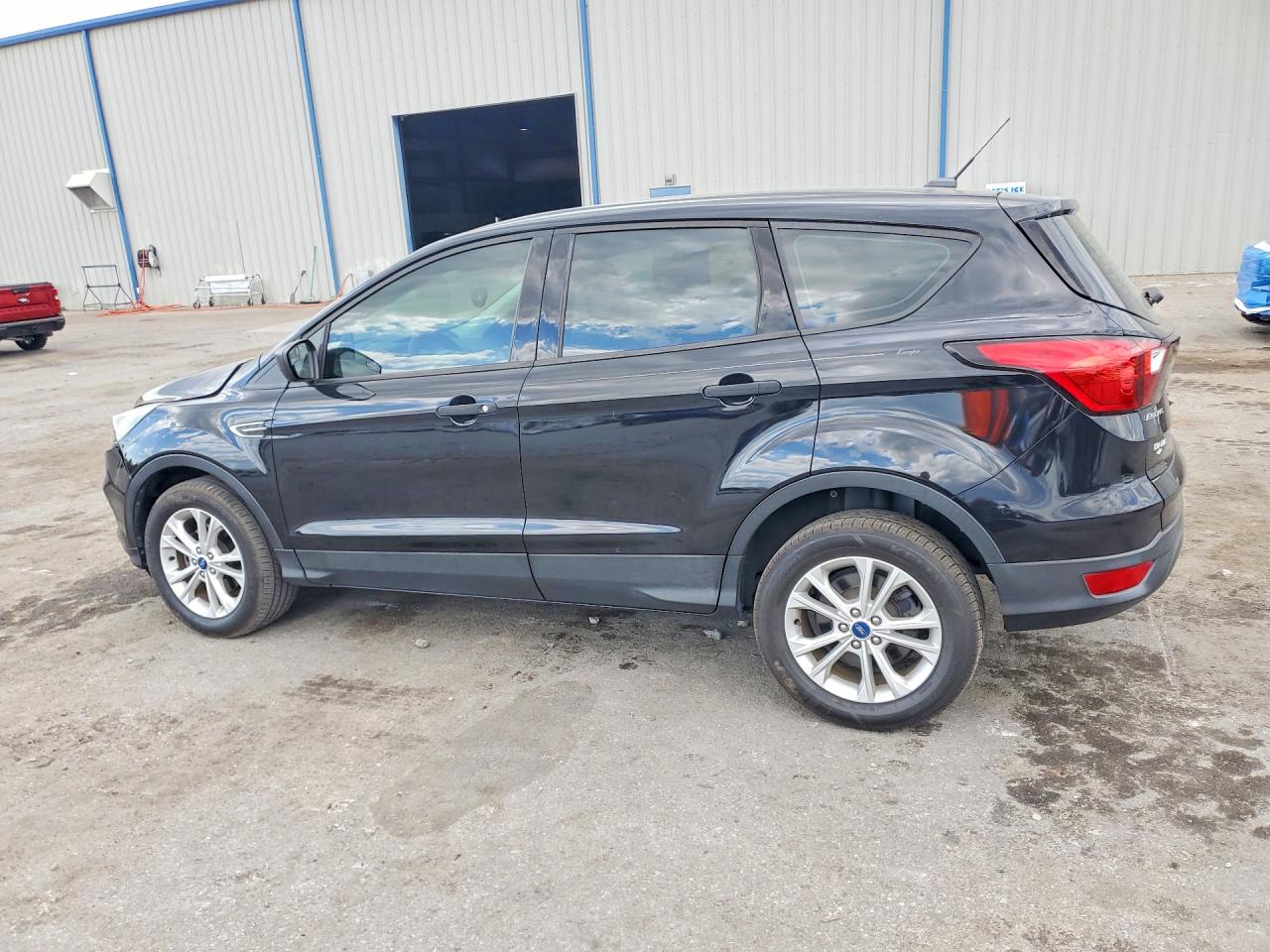 2019 FORD ESCAPE S photo 4