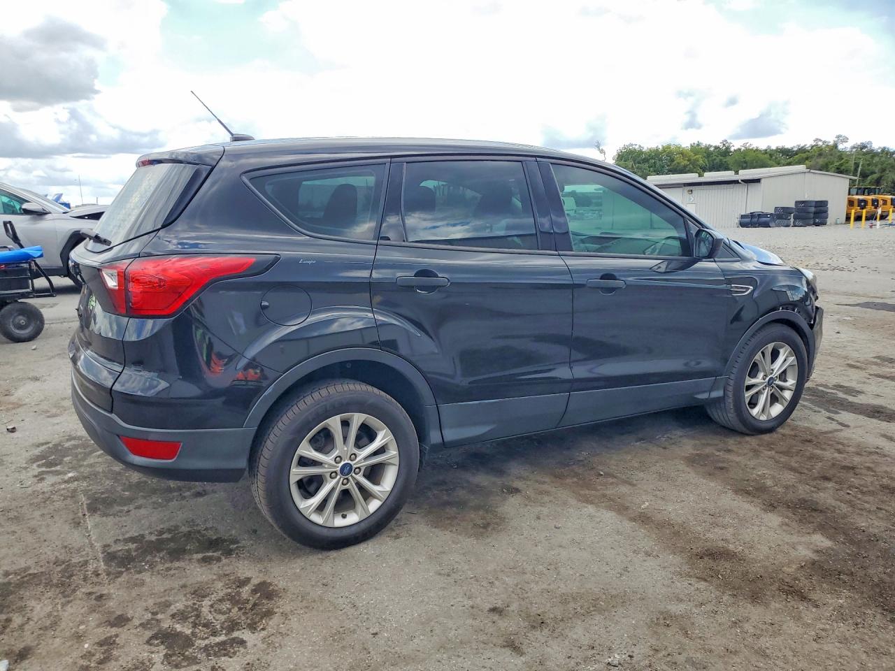 2019 FORD ESCAPE S photo 7