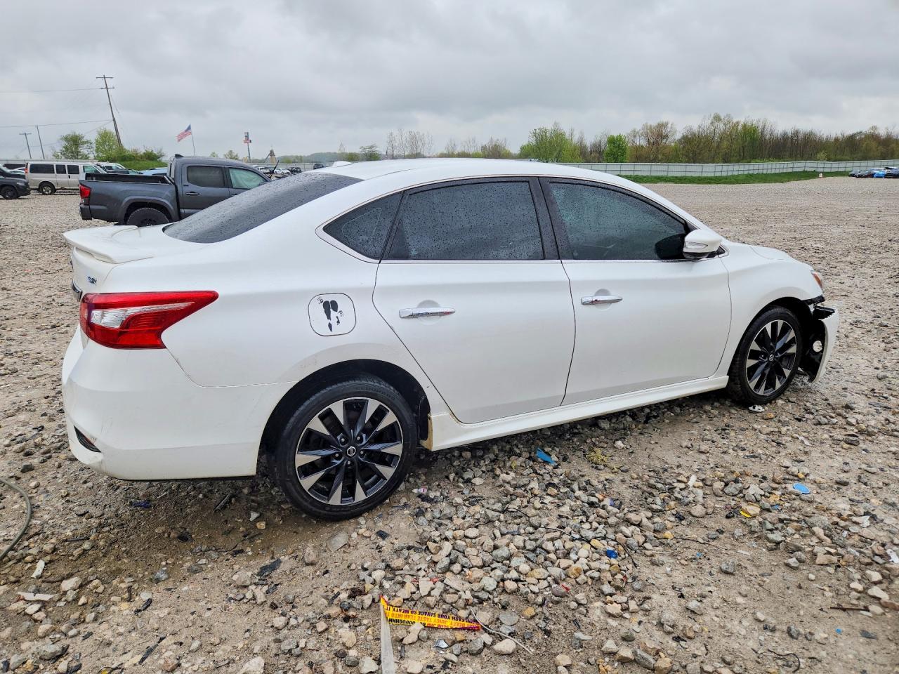 2017 NISSAN SENTRA SR photo 5