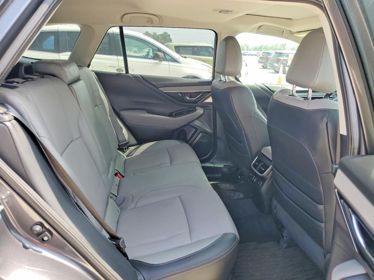 2025 SUBARU OUTBACK LIMITED photo 31