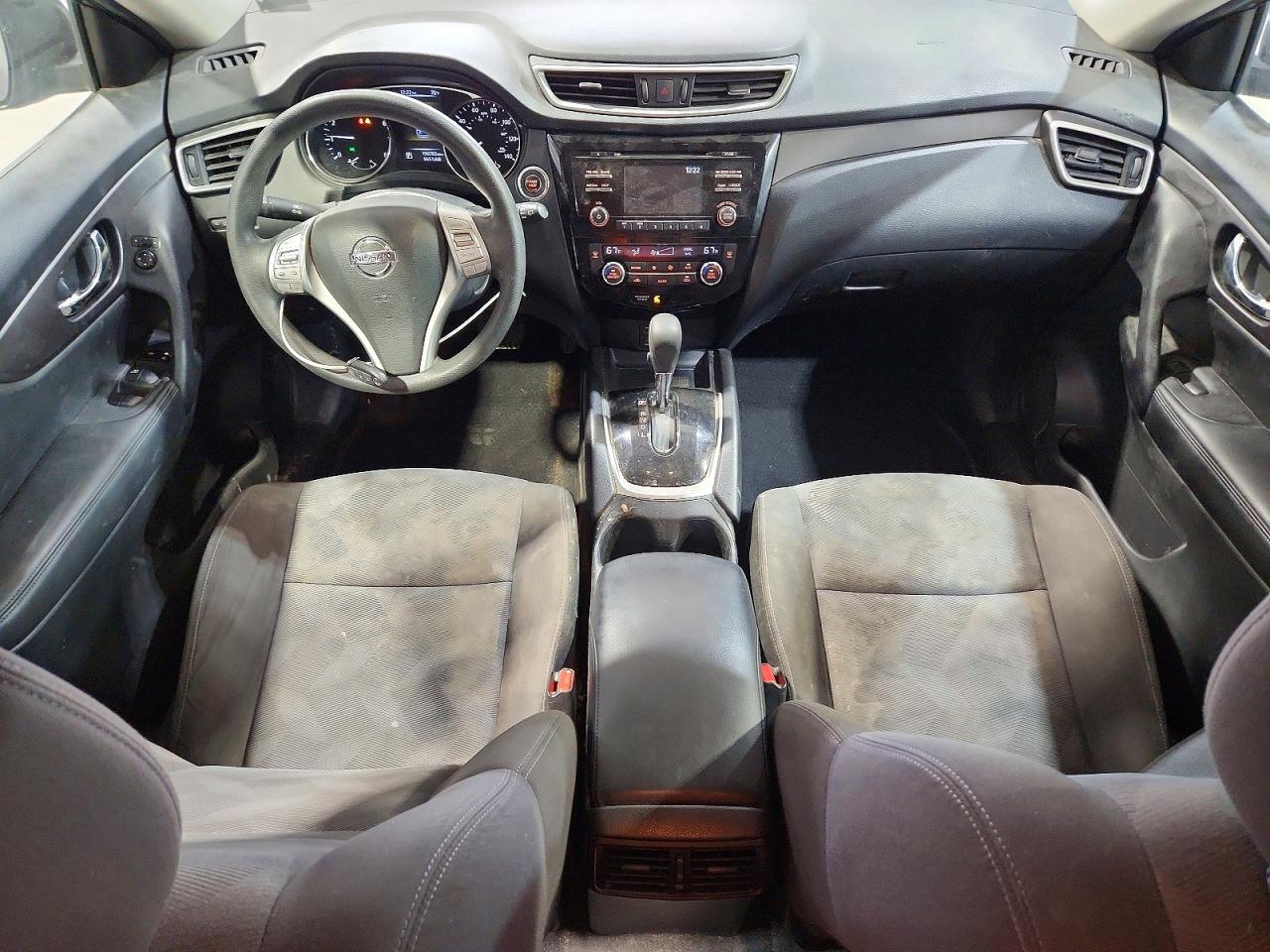 2016 NISSAN ROGUE SV photo 15