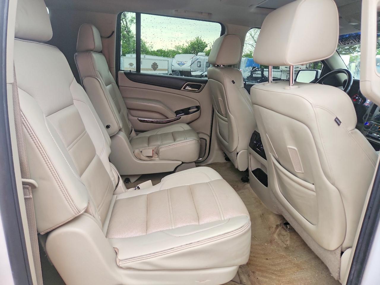 2015 GMC YUKON XL DENALI photo 11