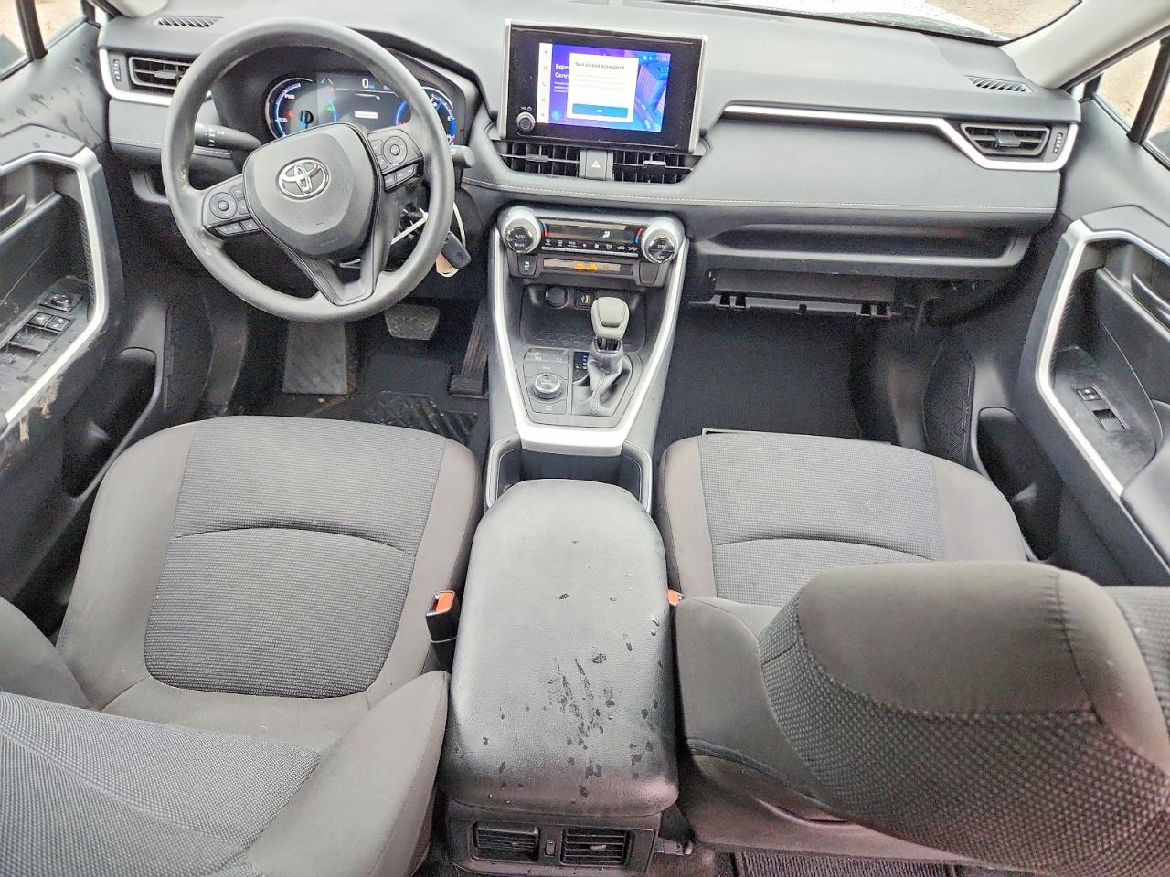 2025 TOYOTA RAV4 LE photo 8