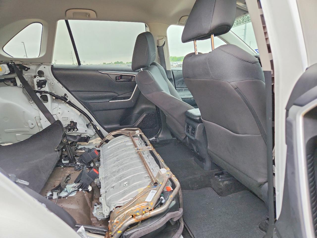 2025 TOYOTA RAV4 LE photo 11