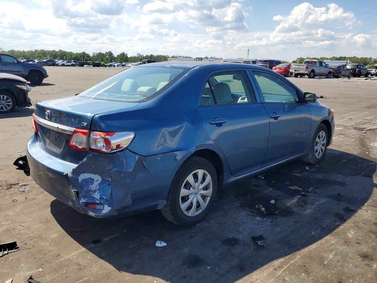 2012 TOYOTA COROLLA L photo 5