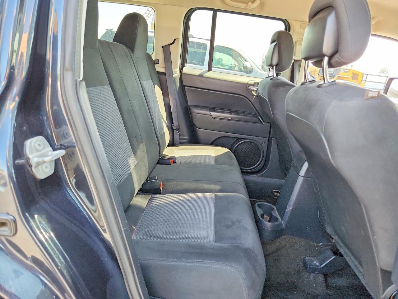 2015 JEEP PATRIOT SPORT photo 21
